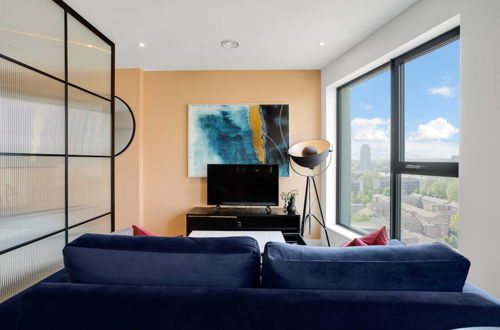 Photo 16 - Sleek and Stylish Studio Apartment