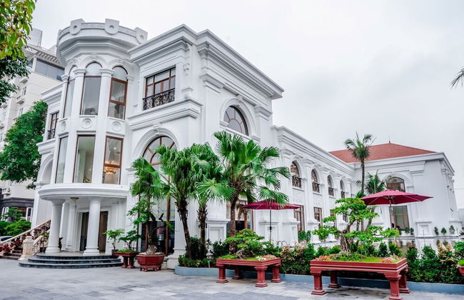 Hòa Nam Hotel - Photo 42