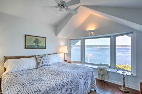 Photo 9 - Ideally Located Waterfront Home - Puget Sound View