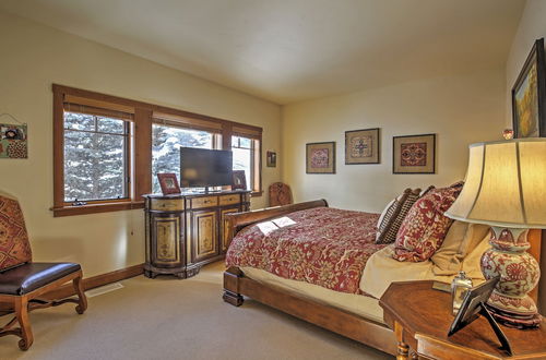 Photo 18 - Ski-in/out Townhome w/ Hot Tub by Arrow Bahn Lift