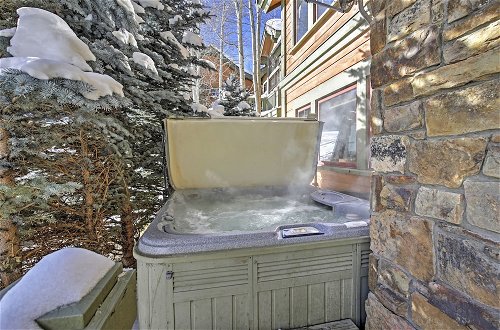Foto 9 - Ski-in/out Townhome w/ Hot Tub by Arrow Bahn Lift