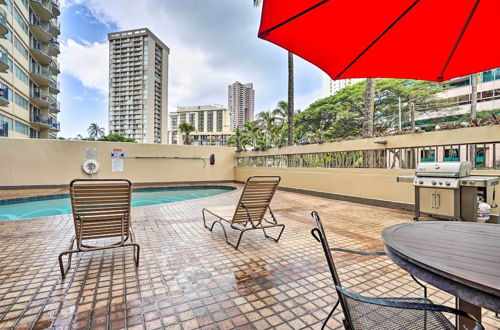 Photo 7 - Honolulu Condo Vacation Rental w/ Pool Access