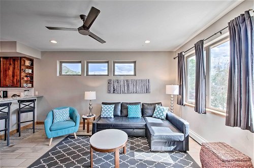 Foto 18 - Modern Buena Vista Home w/ Luxe Interior & Views