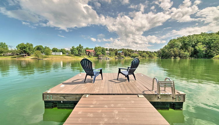 Foto 1 - Sevierville Lake House w/ Floating Dock & Bbq