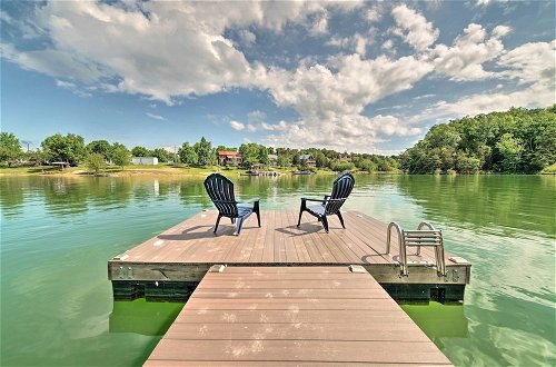 Foto 1 - Sevierville Lake House w/ Floating Dock & Bbq