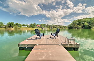 Foto 1 - Sevierville Lake House w/ Floating Dock & Bbq