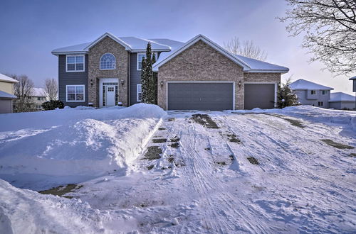 Photo 33 - Cozy Eden Prairie Home < 21 Mi to Twin Cities