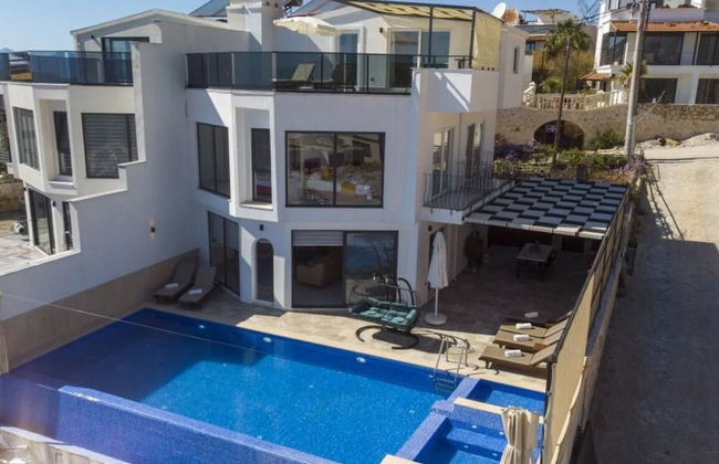 Stunning 4-bedroom Villa in Kaş With Private Pool and Breathtaking Ocean Views - Foto 1