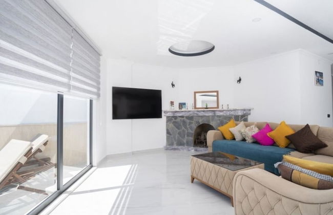 Stunning 4-bedroom Villa in Kaş With Private Pool and Breathtaking Ocean Views - Foto 7