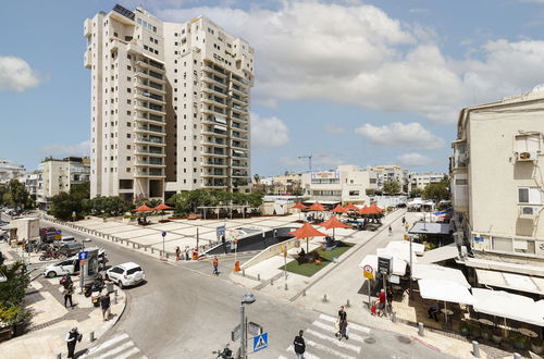 Photo 27 - AirTLV-Bazel Apartment With Balcony