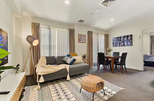 Photo 1 - Spacious Apartment In Central Auckland