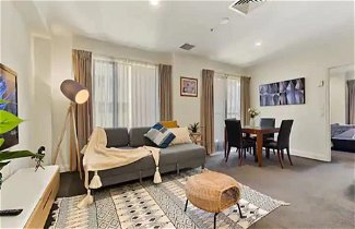 Photo 1 - Spacious Apartment In Central Auckland