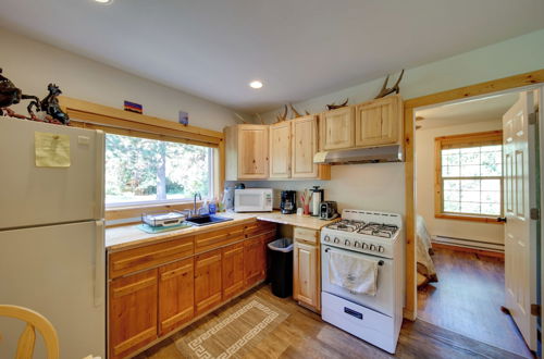 Photo 26 - Cozy Countryside Cabin in Robie Creek Park