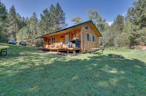 Foto 20 - Cozy Countryside Cabin in Robie Creek Park
