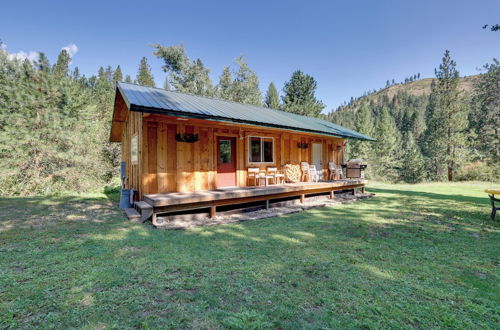 Foto 1 - Cozy Countryside Cabin in Robie Creek Park