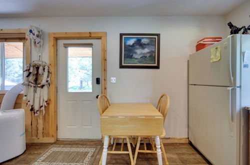 Photo 8 - Cozy Countryside Cabin in Robie Creek Park