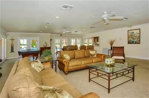 Foto 14 - Lovely 3 Bedroom Condo On Golf Course
