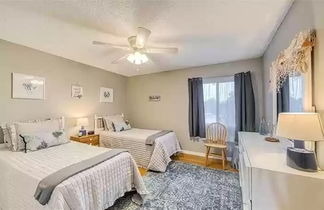 Photo 2 - Lovely 3 Bedroom Condo On Golf Course