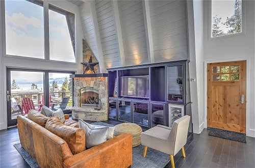 Foto 5 - A-frame Home in Tahoe City w/ Large Deck & Grill