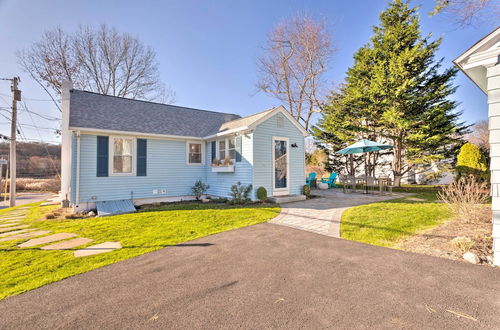 Photo 15 - Cozy Coastal Cottage ~5 Mi to Narragansett Beach