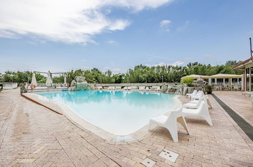 Photo 15 - Bungalow By The Sea With Shared Pool