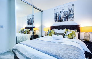 Photo 2 - Luxe Apartment by Excel/ London City Airport