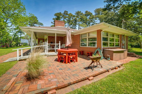 Photo 1 - 1950s Beaufort Home w/ Patio, On Newport River