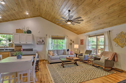 Photo 18 - Sky Blue Overlook - Hot Tub & Screened Porch