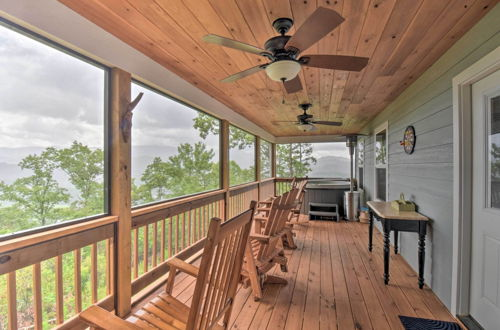Photo 5 - Sky Blue Overlook - Hot Tub & Screened Porch