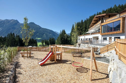 Photo 19 - Amazing Chalet in Neukirchen near Wildkogel Ski Arena