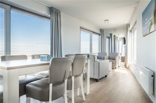 Photo 3 - Beautiful Penthouse With Phenomenal sea View