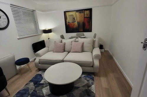 Foto 7 - Lovely 2-bed Apartment in Grays