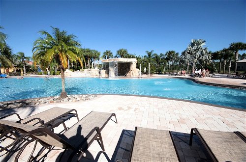 Foto 43 - Stunning 4 Bedroom w Pool Close to Disney 8940 Paradise Palms Resort