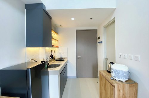 Photo 12 - Nice And Comfort 1Br Vasanta Innopark Apartment