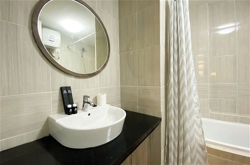 Photo 14 - Nice And Comfort 1Br Vasanta Innopark Apartment