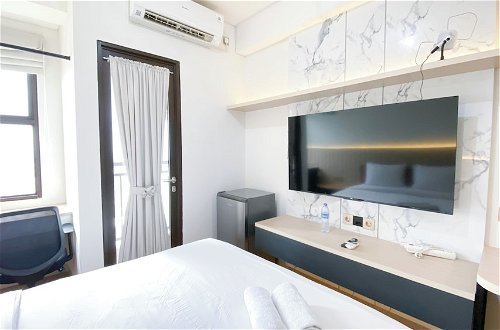 Foto 5 - Best Deal And Simply Look Studio Transpark Cibubur Apartment