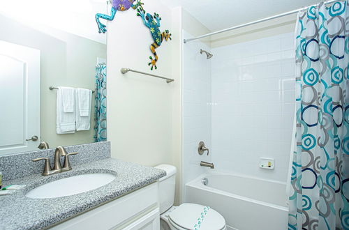 Photo 46 - Luxury 5Bd w Jacuzzi Pool Near Disney 5528