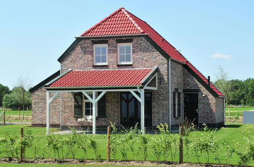 Foto 1 - Villa With Sauna & Bubble Bath in Limburg