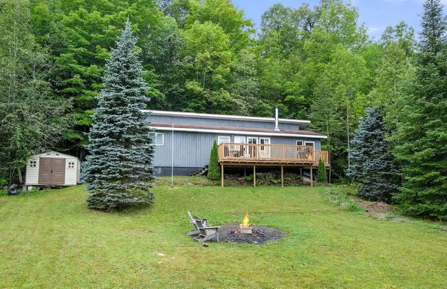 Quiet Spaciou Gorgeous Lakefront Cottage - Photo 1