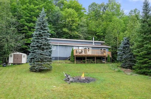 Photo 1 - Quiet Spaciou Gorgeous Lakefront Cottage