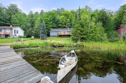 Photo 29 - Quiet Spaciou Gorgeous Lakefront Cottage