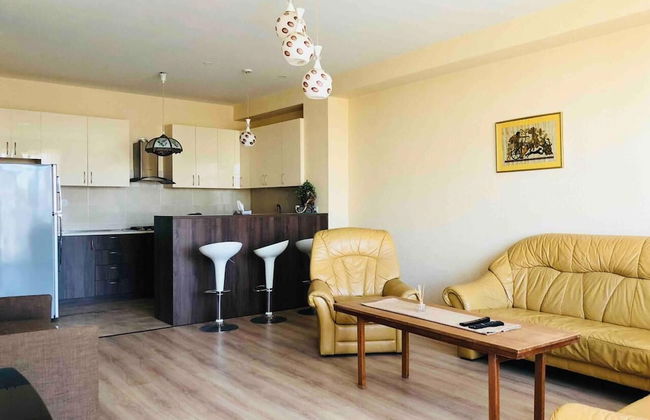 Nearby Chavchavadze Ave Sweet Home With Terrace - Foto 1