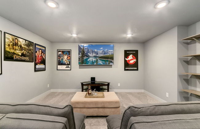 Luxury Home With Spectacular Rocky Mountain Views - Photo 15