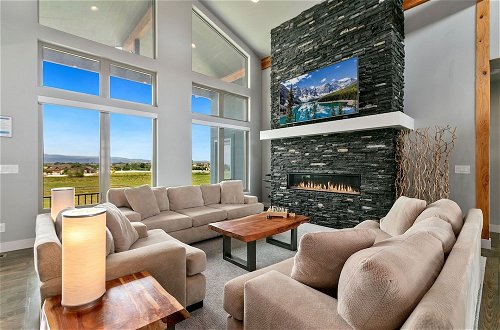 Photo 1 - Luxury Home With Spectacular Rocky Mountain Views