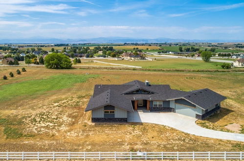 Foto 43 - Luxury Home With Spectacular Rocky Mountain Views