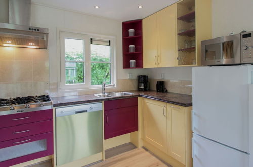 Foto 2 - Tidy Chalet With Dishwasher, Surrounded by Forest