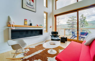 Foto 2 - Bayfield Waterfront Cabin: Game Room & Lake Views