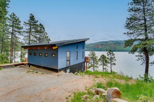 Foto 11 - Bayfield Waterfront Cabin: Game Room & Lake Views