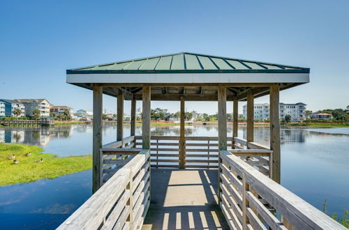 Photo 8 - Carolina Beach Lakefront House: Walk to Beach