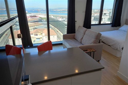 Photo 23 - Stunning 1-bed Luxury Studio in Gibraltar
